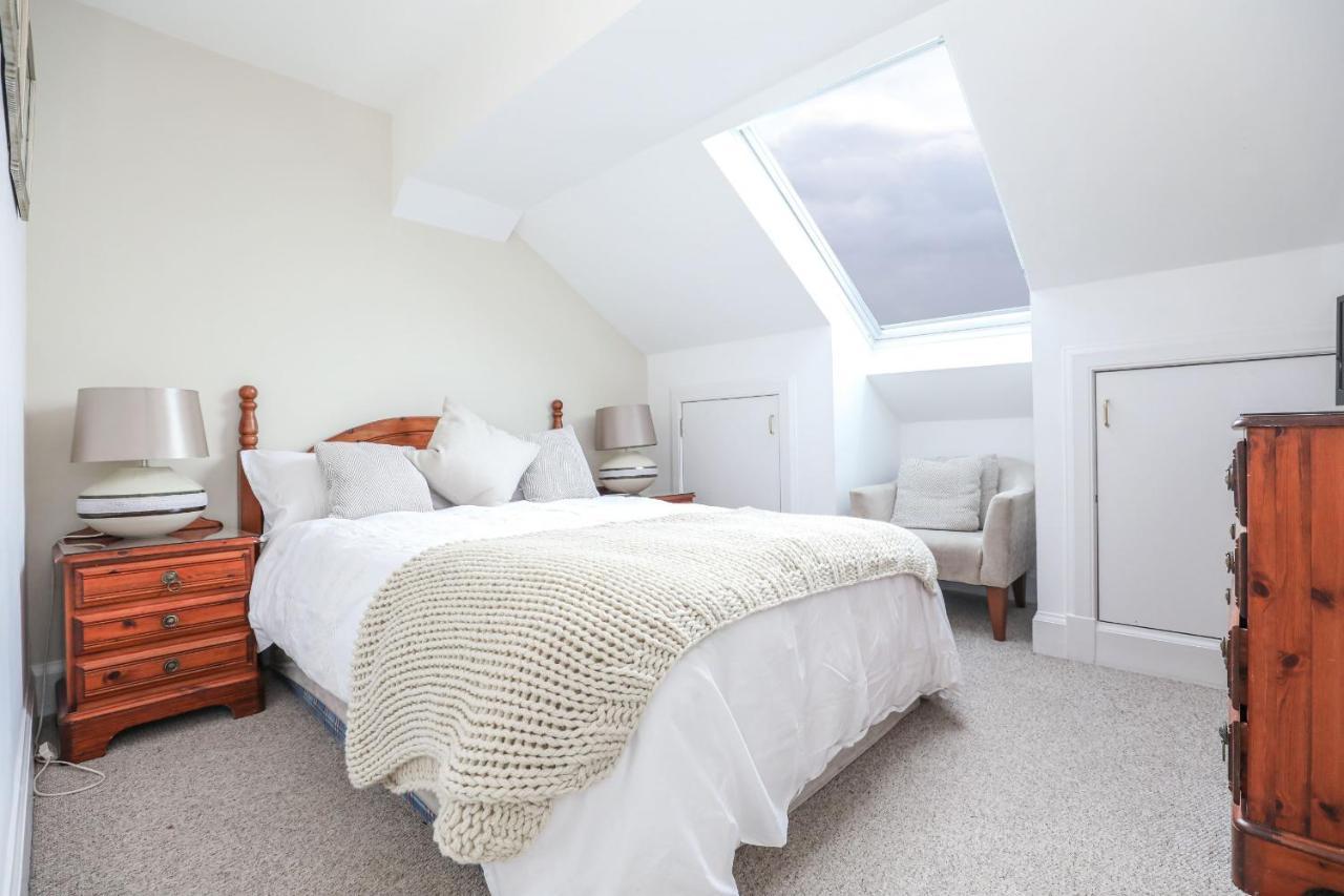 Luxury 3 Bed Royal Mile Apartment Edinburgh Exterior photo