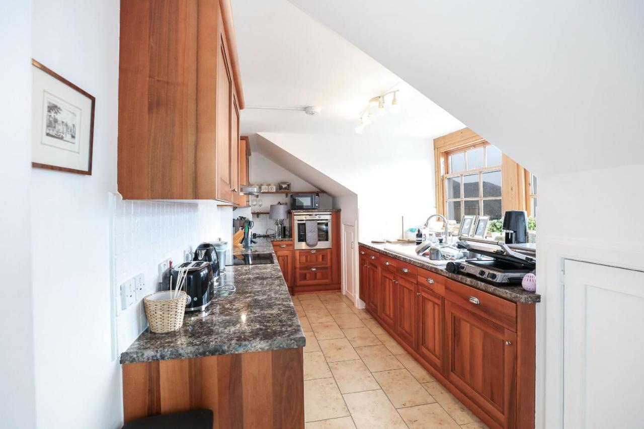 Luxury 3 Bed Royal Mile Apartment Edinburgh Exterior photo