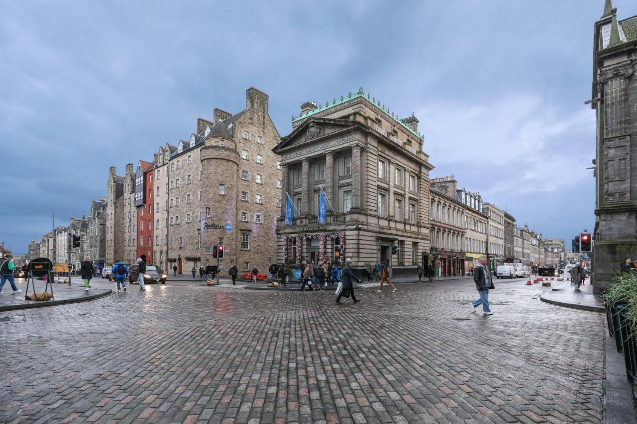 Luxury 3 Bed Royal Mile Apartment Edinburgh Exterior photo