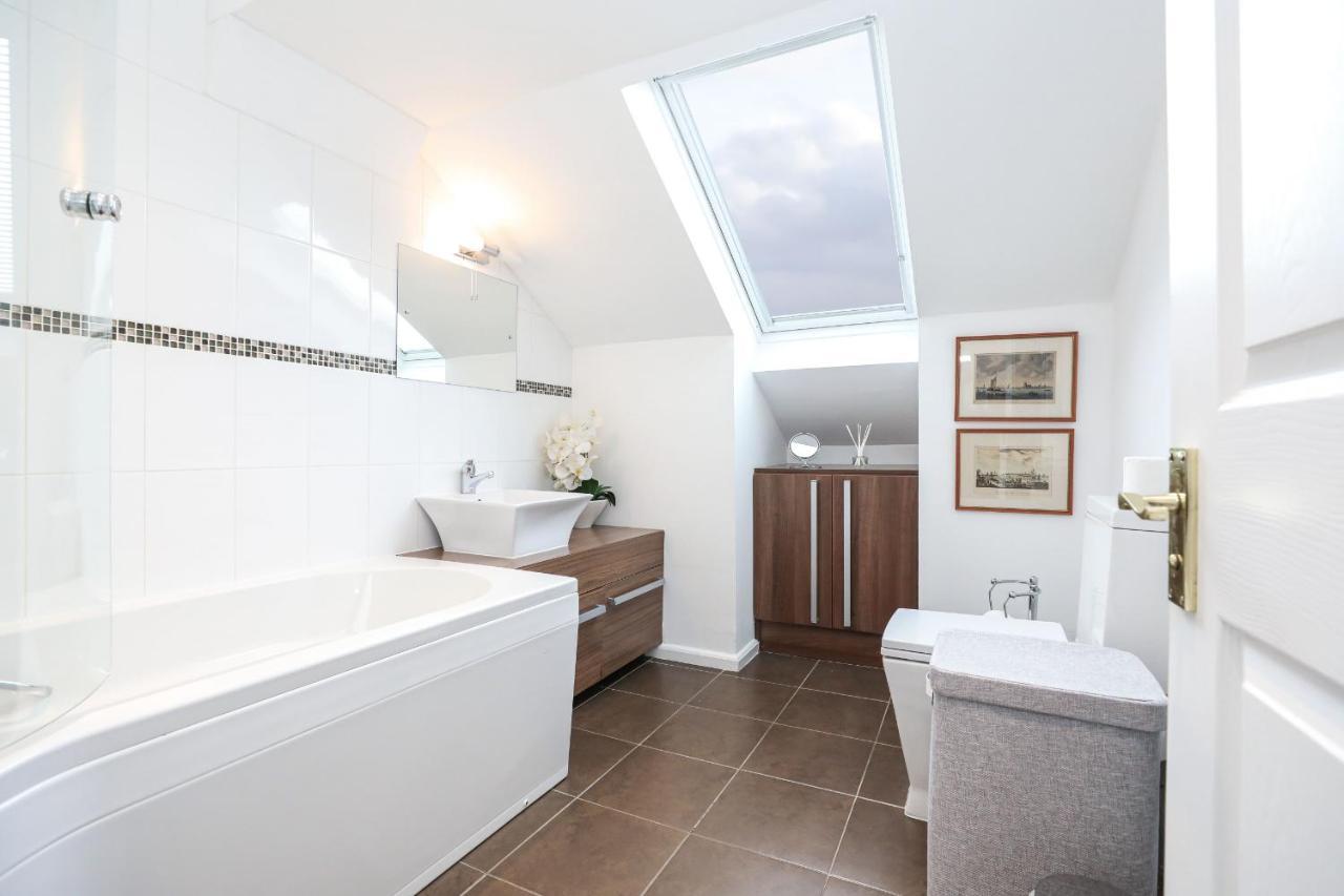 Luxury 3 Bed Royal Mile Apartment Edinburgh Exterior photo